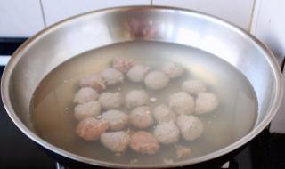 水汆羊肉丸子汤的家常做法 冬瓜羊肉丸子汤